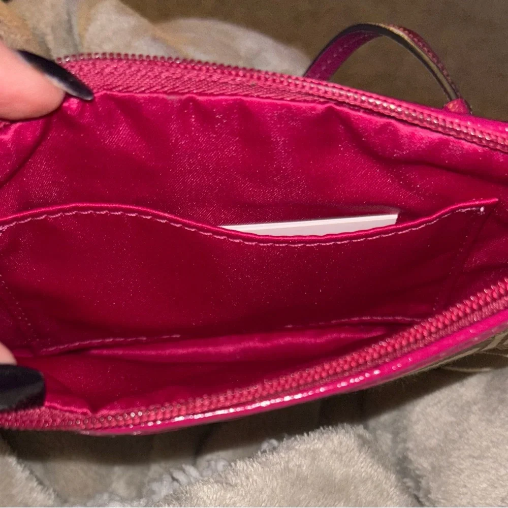 💗 Coach Signature Pink Trim Wristlet NWOT 💗 - Picture 6 of 6